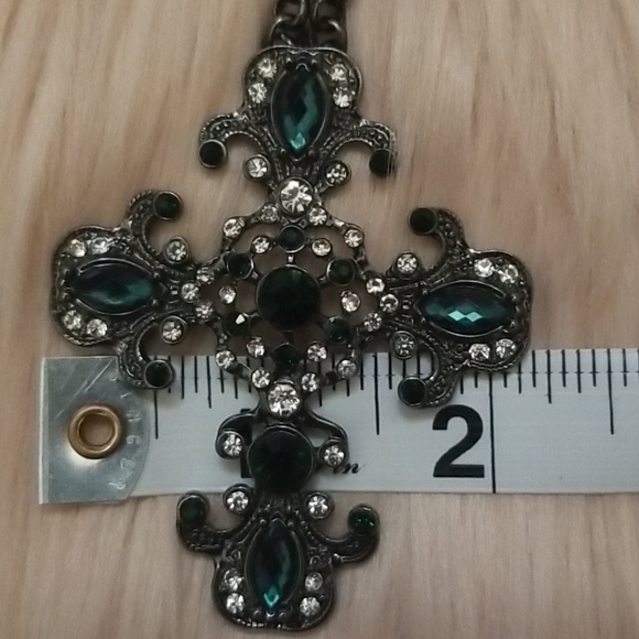 Free Press Emerald Green Cross Necklace Gothic - Picture 11 of 12